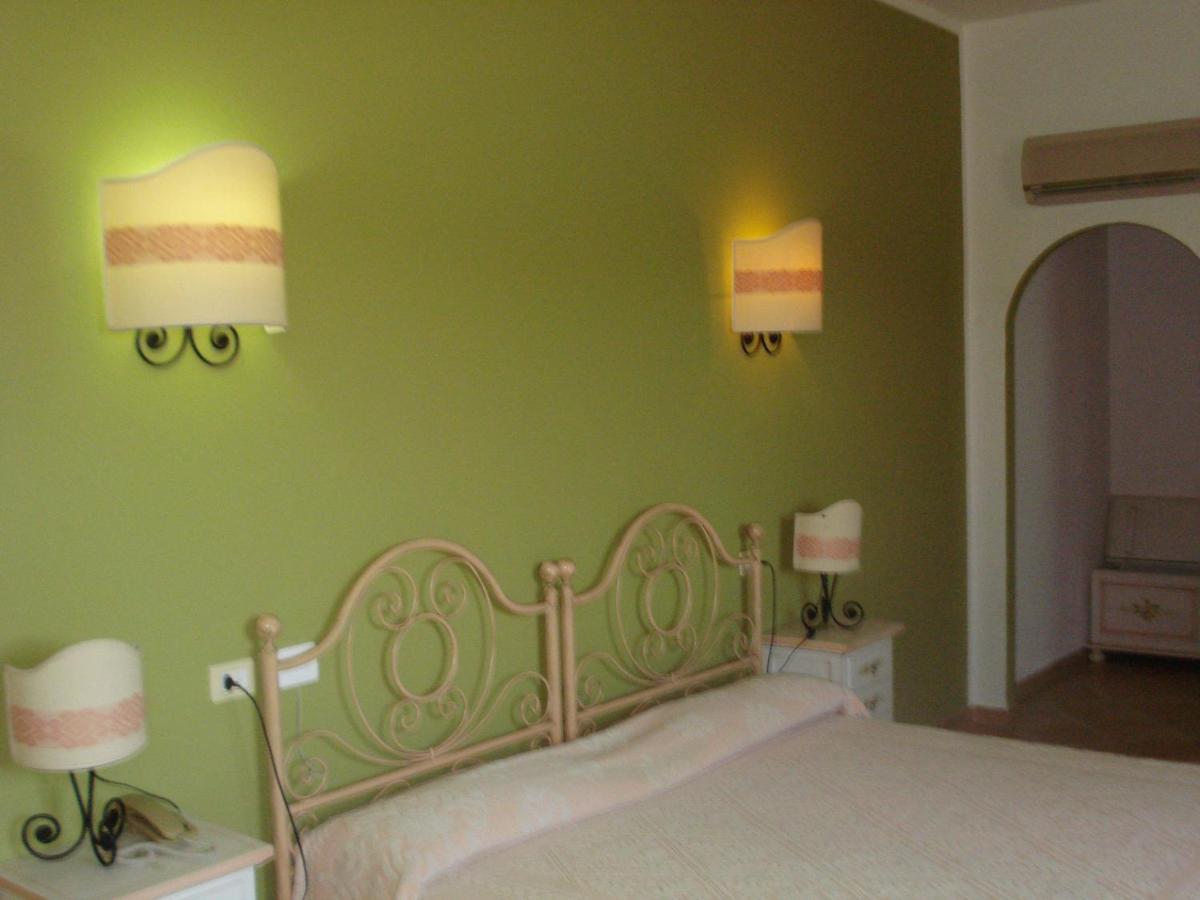Hotel Valkarana Country Relais (Adults Only) Sant'Antonio di Gallura Exterior foto