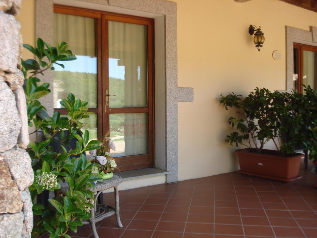 Hotel Valkarana Country Relais (Adults Only) Sant'Antonio di Gallura Exterior foto