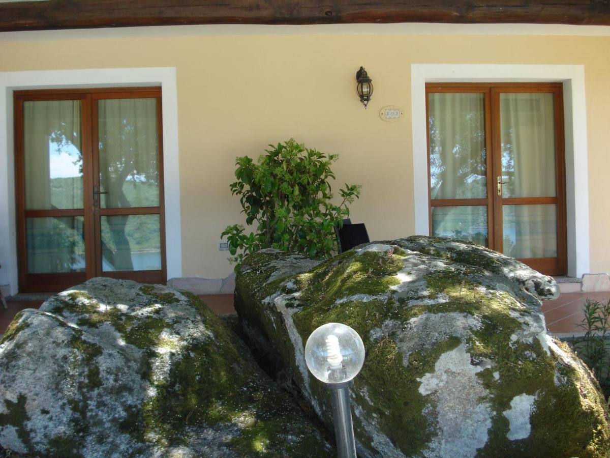 Hotel Valkarana Country Relais (Adults Only) Sant'Antonio di Gallura Exterior foto