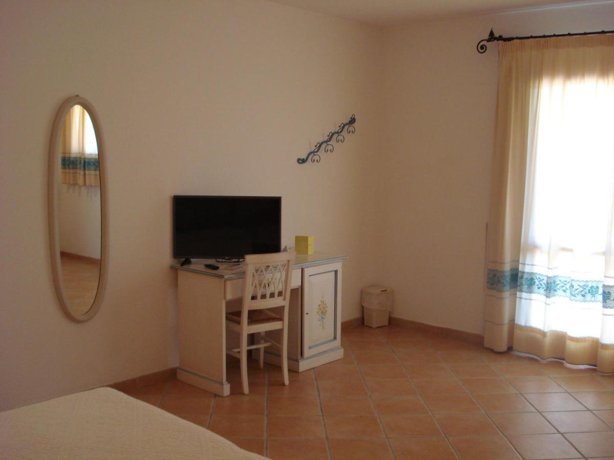 Hotel Valkarana Country Relais (Adults Only) Sant'Antonio di Gallura Exterior foto