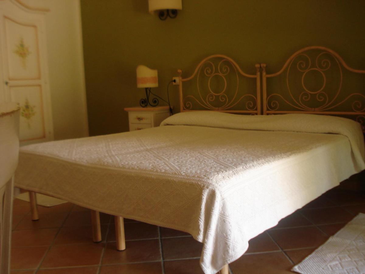 Hotel Valkarana Country Relais (Adults Only) Sant'Antonio di Gallura Exterior foto