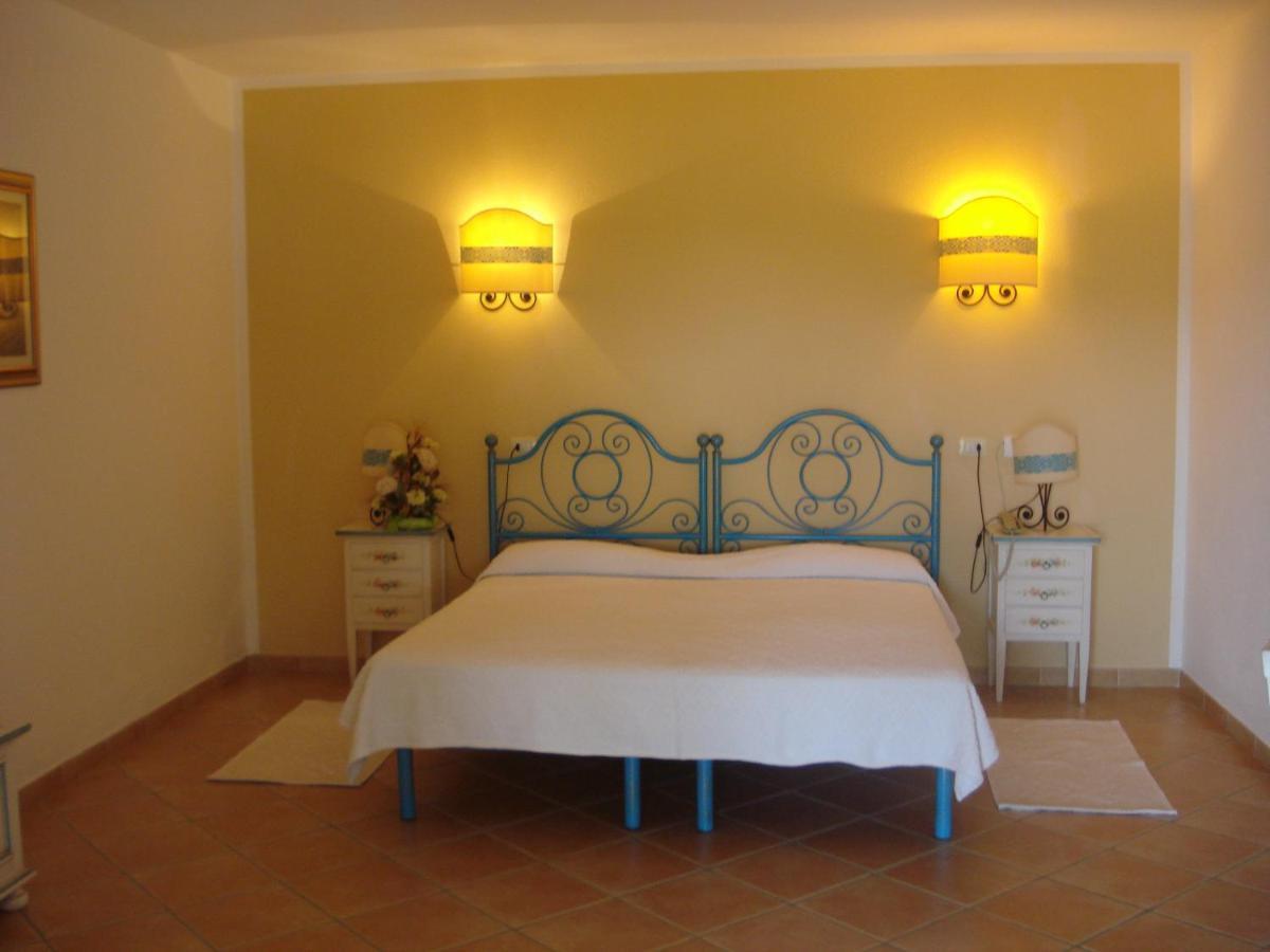Hotel Valkarana Country Relais (Adults Only) Sant'Antonio di Gallura Exterior foto