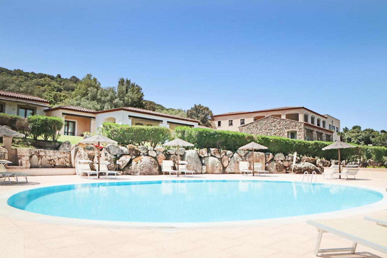 Hotel Valkarana Country Relais (Adults Only) Sant'Antonio di Gallura Exterior foto
